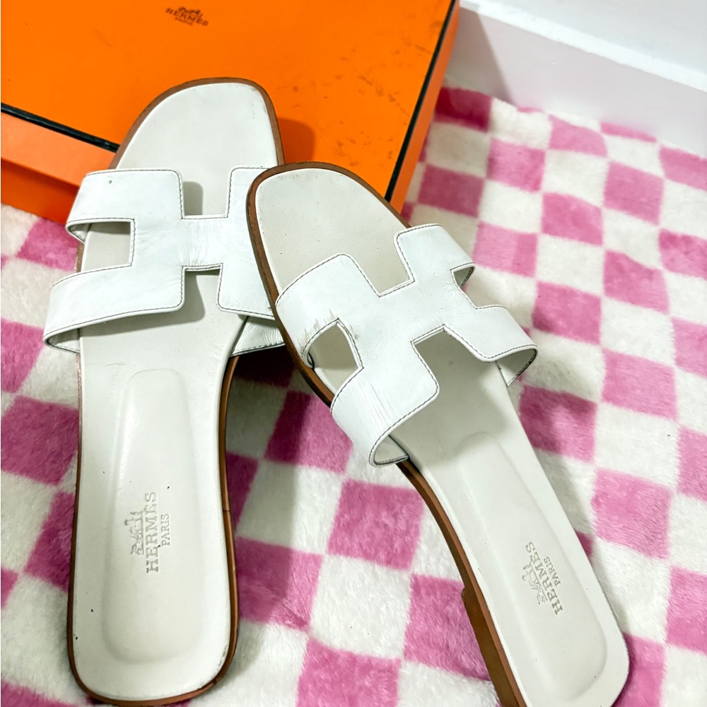 White Hermes Sandals sz 40 
SOLD AS IS .